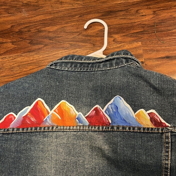 Hand painted ROCKY MTNS denim jacket - Picture 3 of 5
